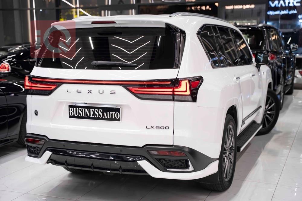 Lexus LX